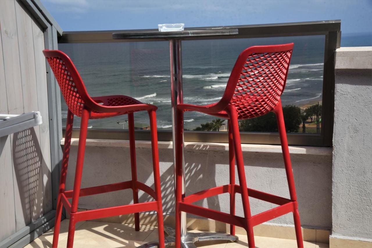 Penthouse Apartment On The Beach Bat Jám Kültér fotó